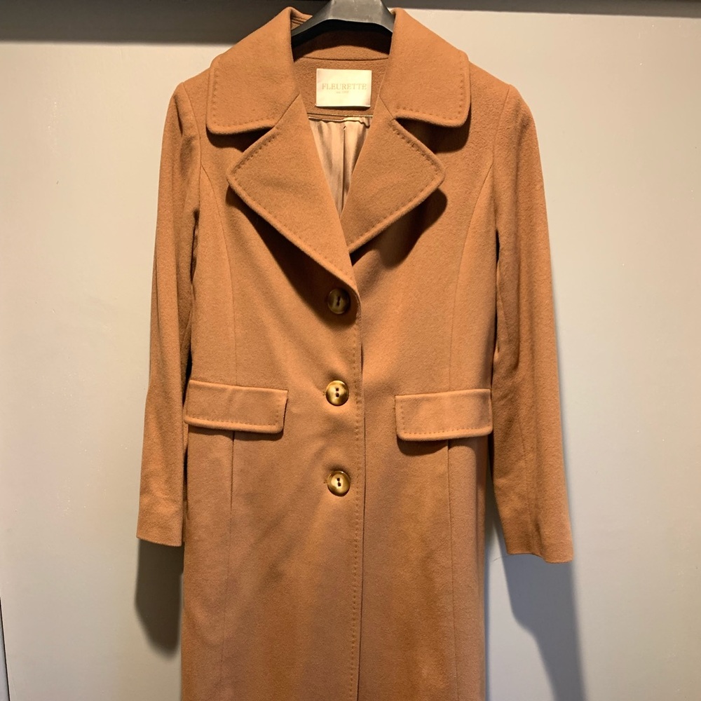 Vintage 100% Italian Wool by Fleurette. Size 10 Excellent condition! Like new